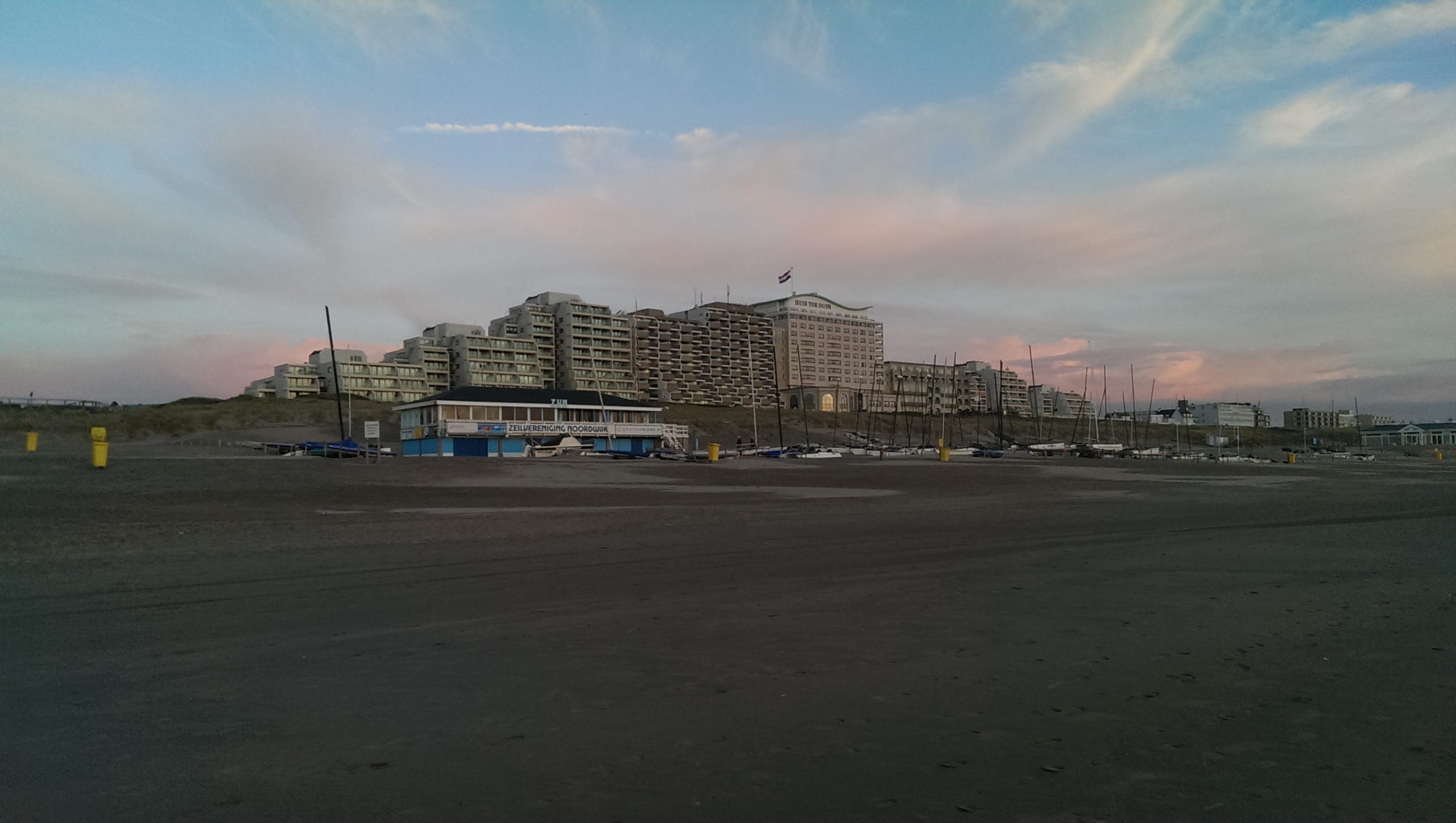 Huis ter Duin viewed from the beach